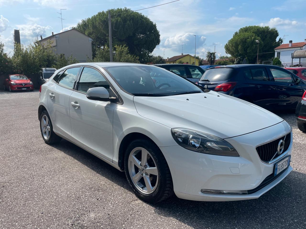 Volvo V40 D2 Business ANCHE X NEOPATENTATI