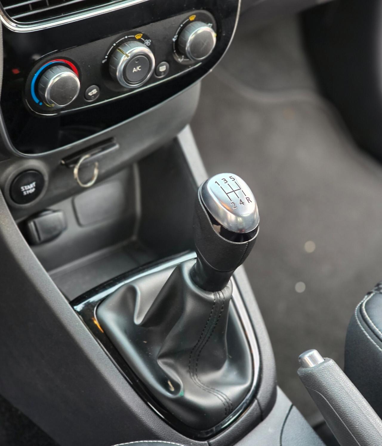 Renault Clio Sporter dCi 8V 90 CV Moschino Life