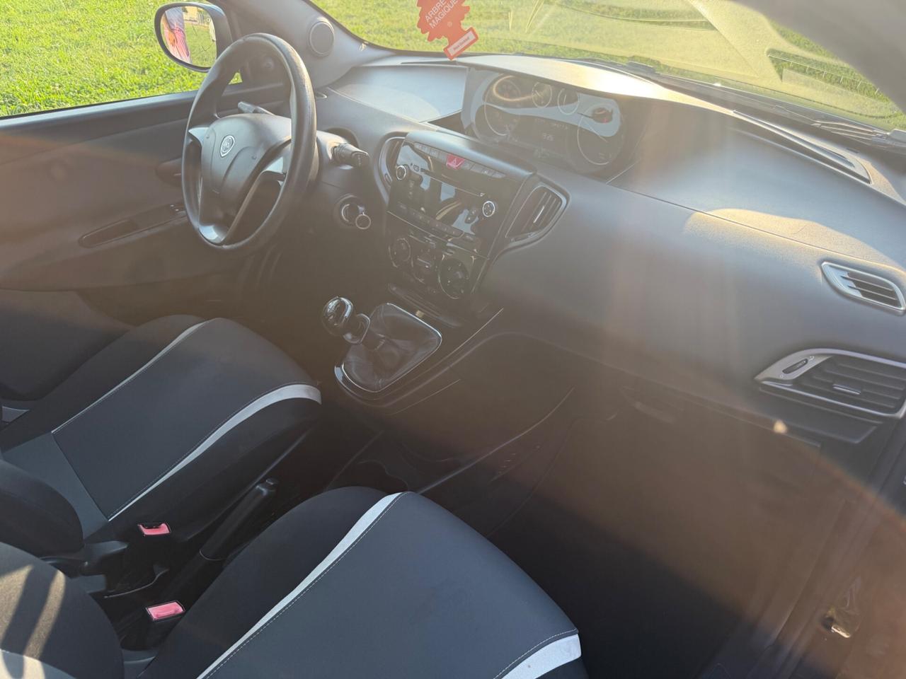Lancia Ypsilon 1.2 69 CV 5 porte Elle