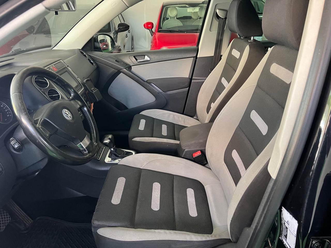 Volkswagen Tiguan 2.0 16V TDI DPF tiptronic Track