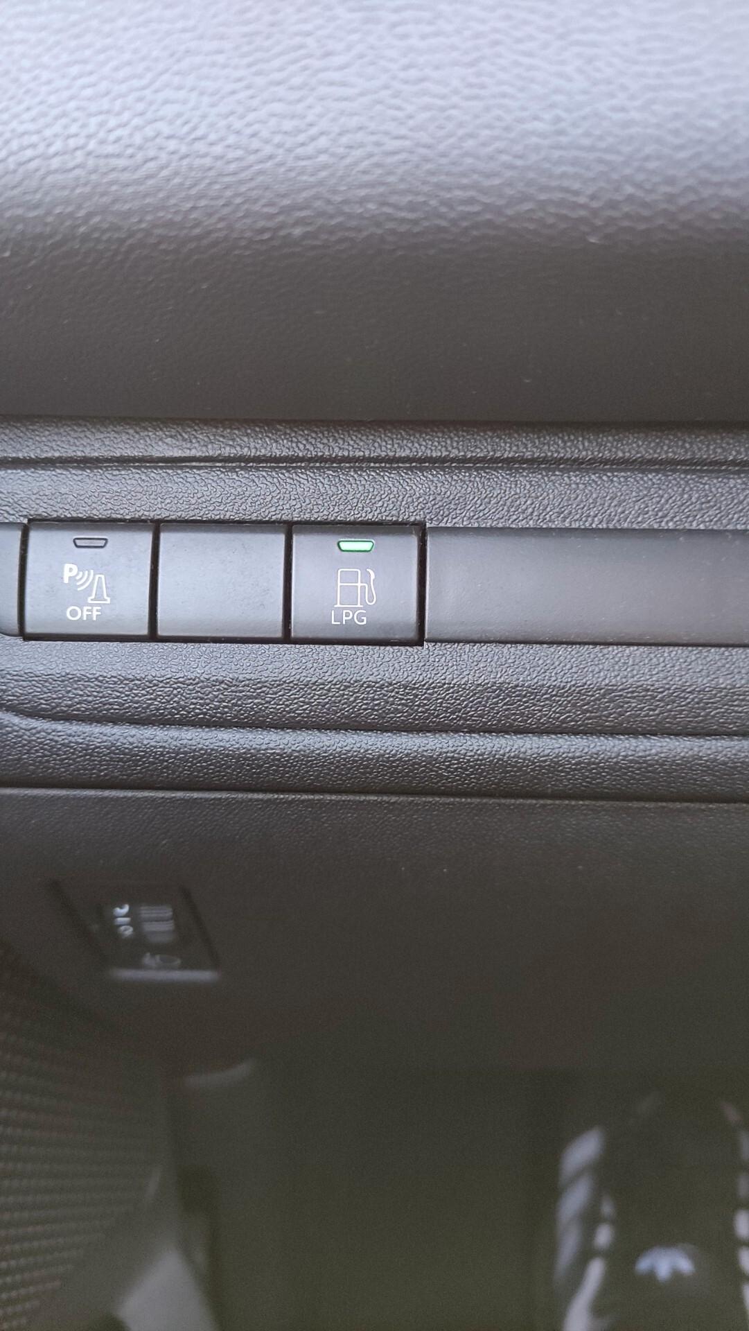 Peugeot 208 PureTech 82 5p. GPL Allure NEOPATENTATI - 2018