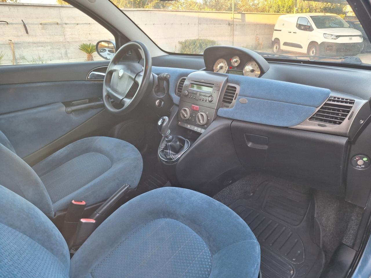 Lancia Ypsilon 1.2 Oro