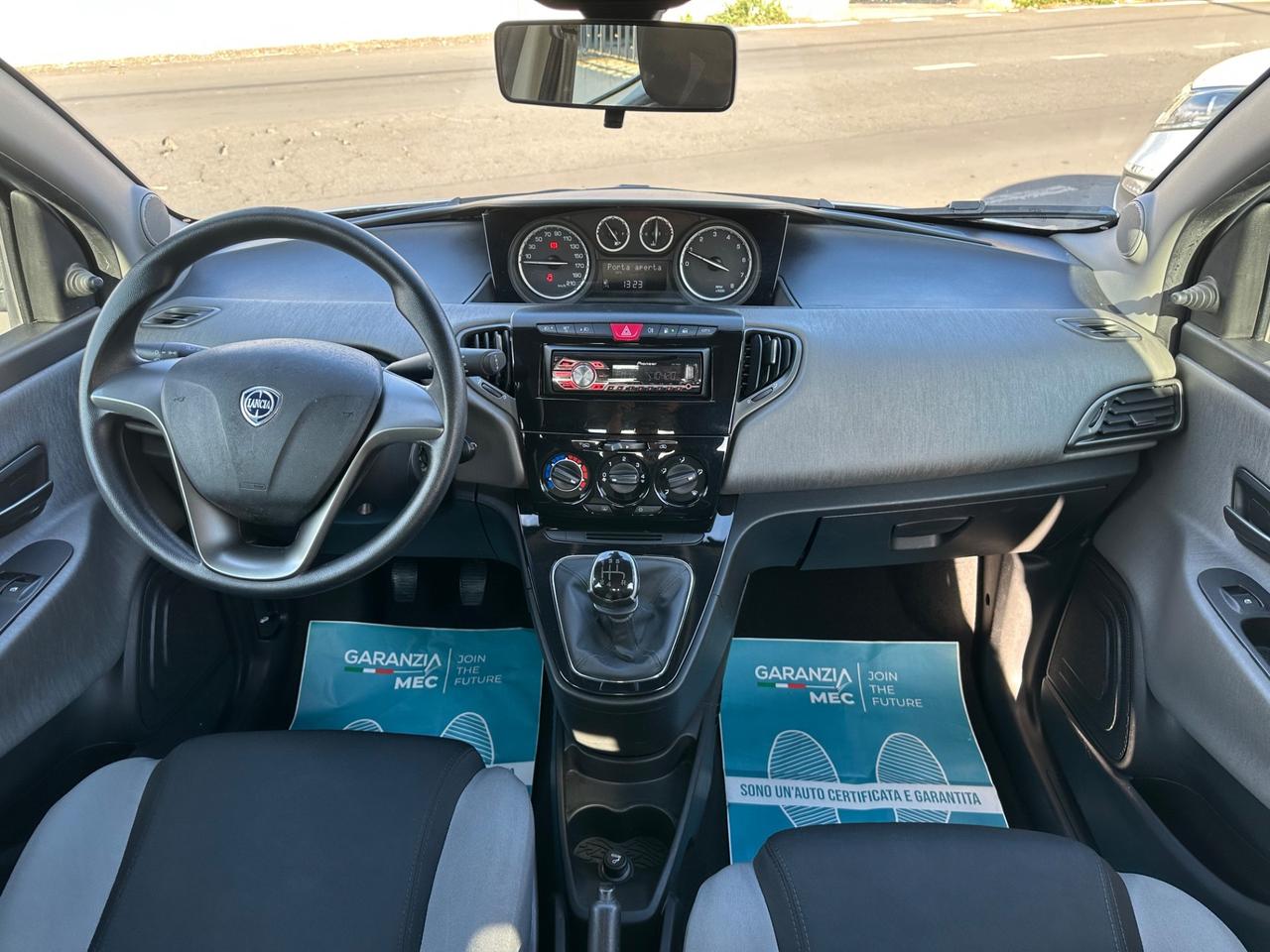 Lancia Ypsilon 1.2 69 CV 5 porte GPL Ecochic Silver