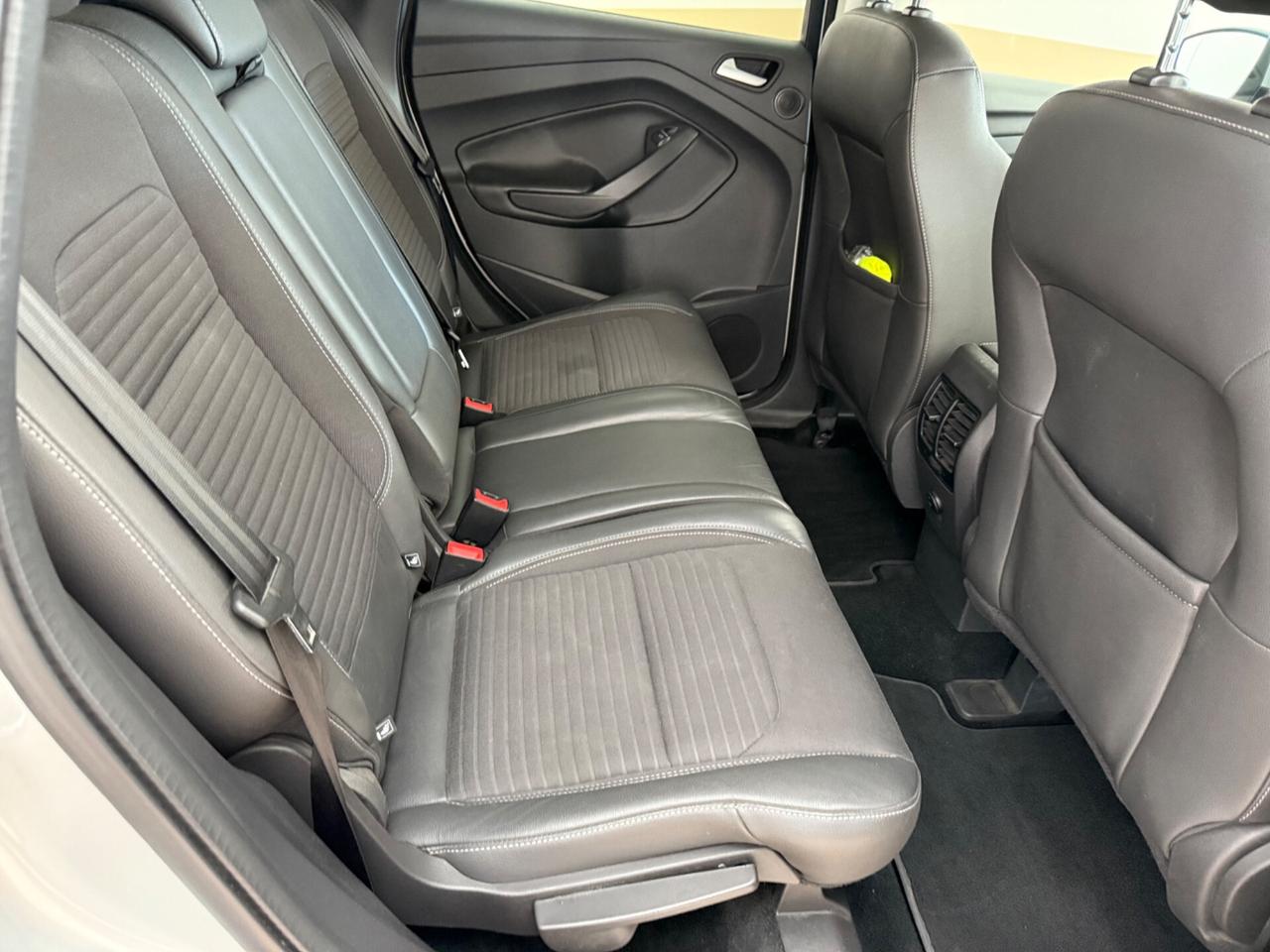 Ford Kuga 1.5 TDCI 120 CV S&S 2WD Titanium