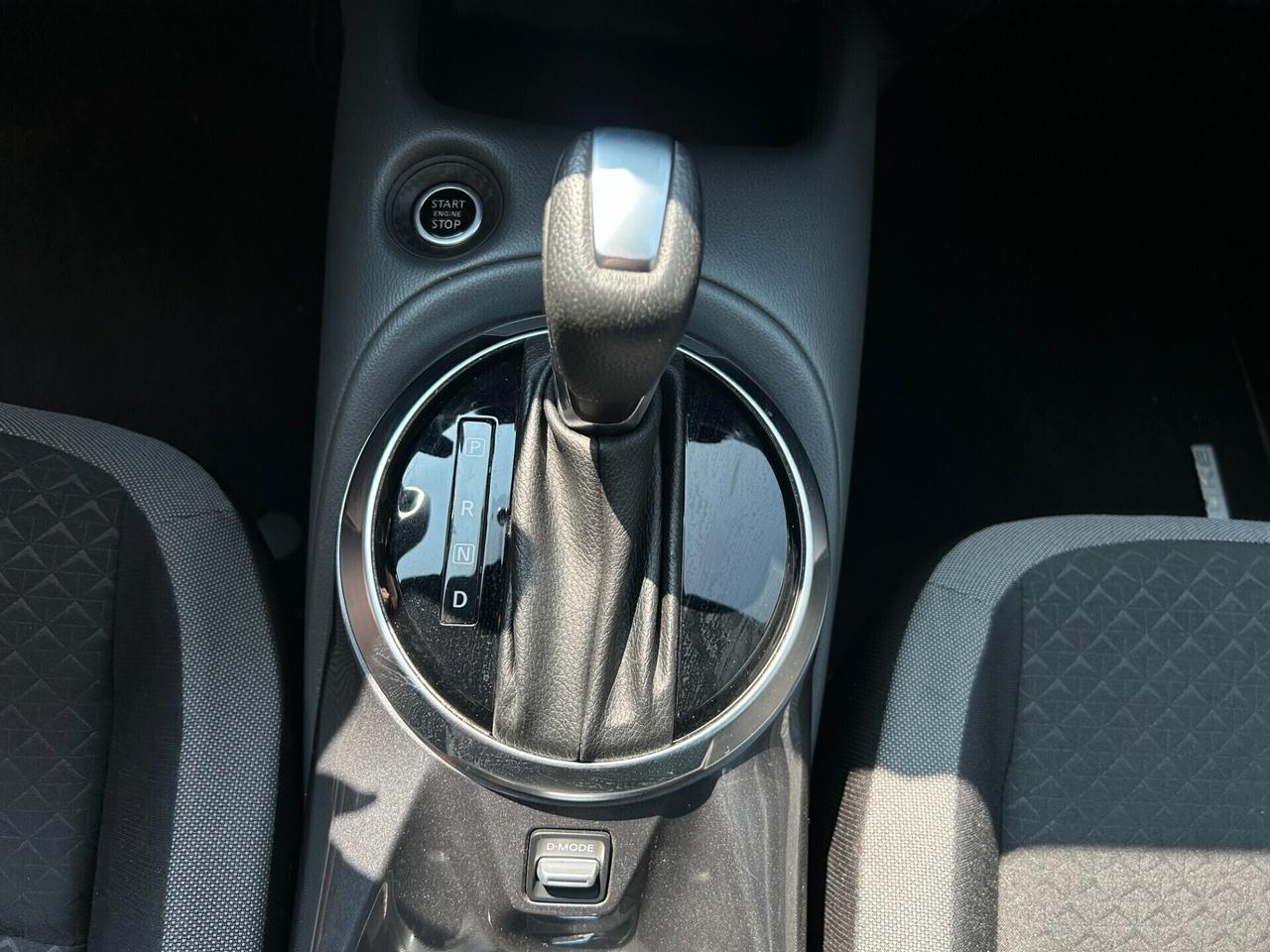 Nissan Juke 1.0 DIG-T 114 CV DCT N-Connecta