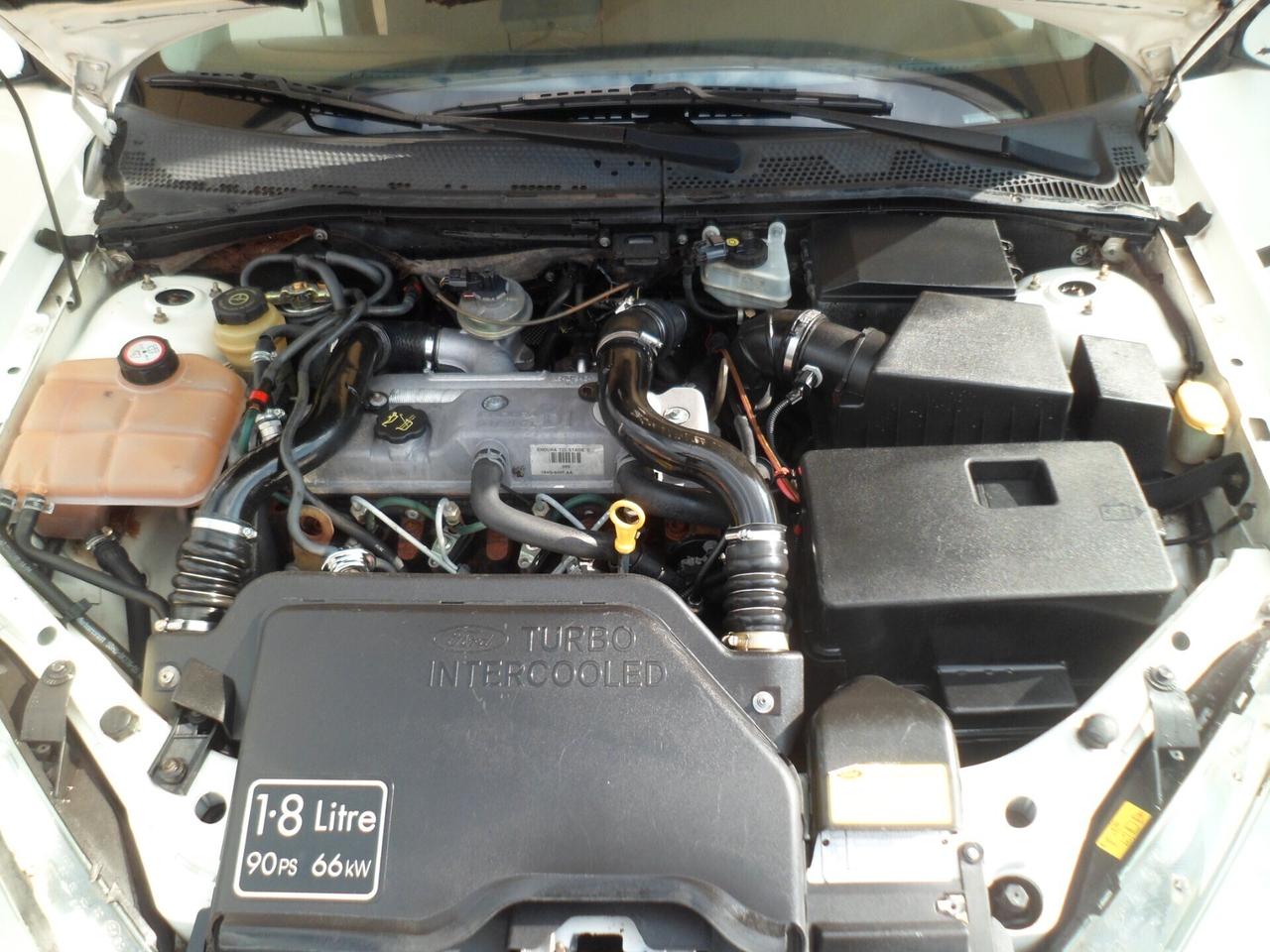 Ford Focus 1.8 TDCi 5p gancio traino full 00