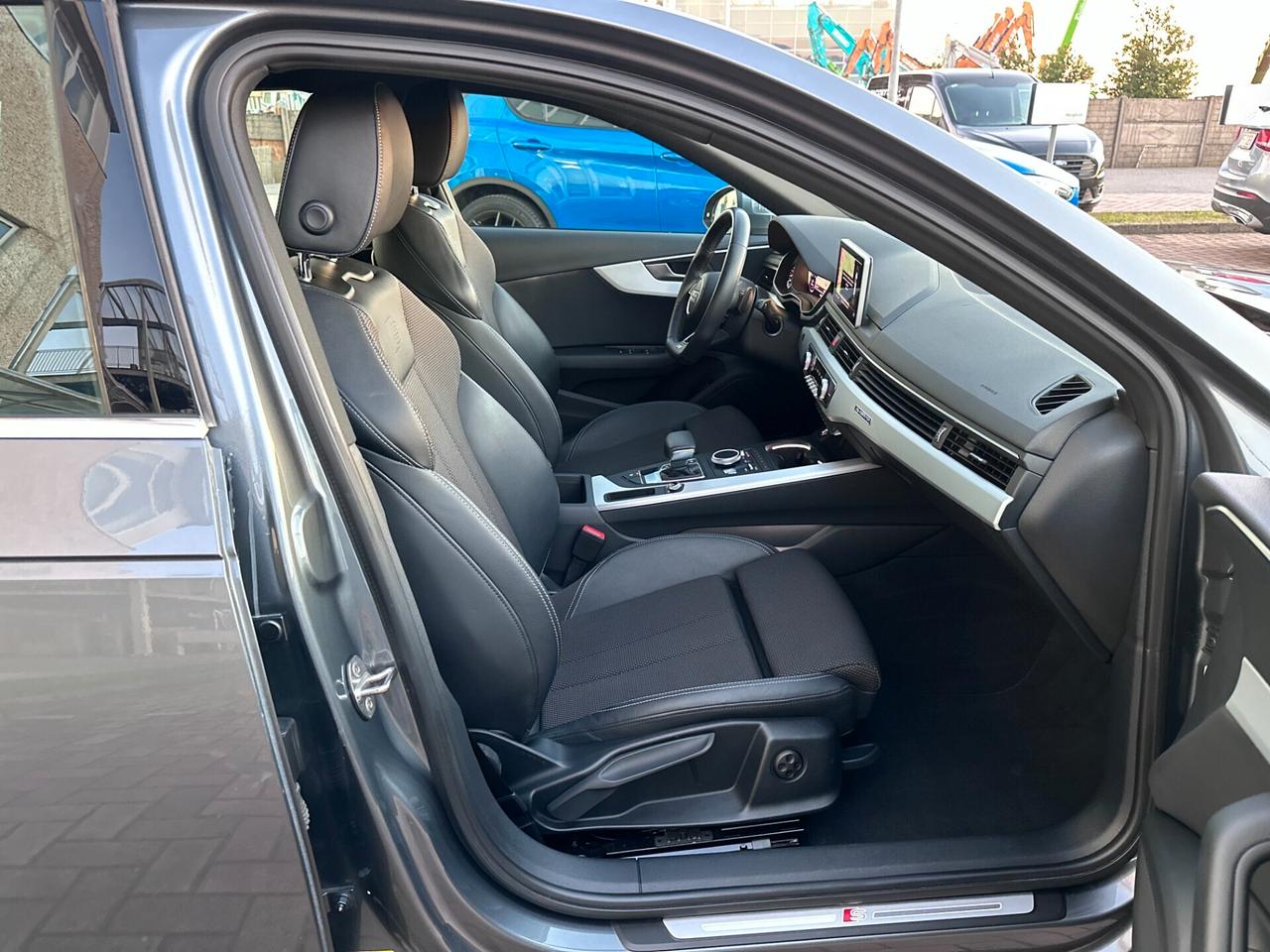 Audi A4 40TDI QUATTRO! S-LINE INT/EST! FARI MATRIX