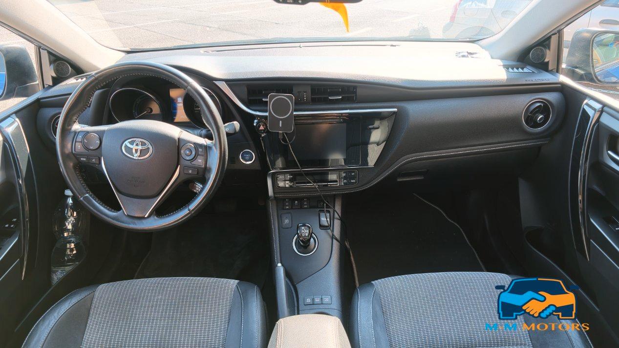 Toyota Auris 5 Porte Auris 1.8h Lounge cvt
