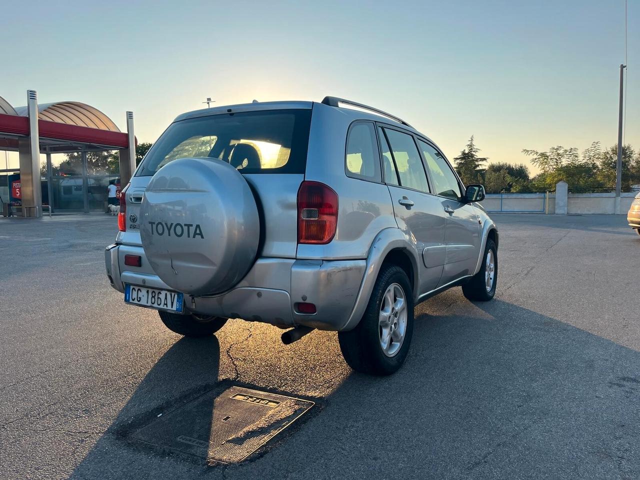 Toyota RAV 4 RAV4 2.0 Tdi D-4D cat 5 porte Sol