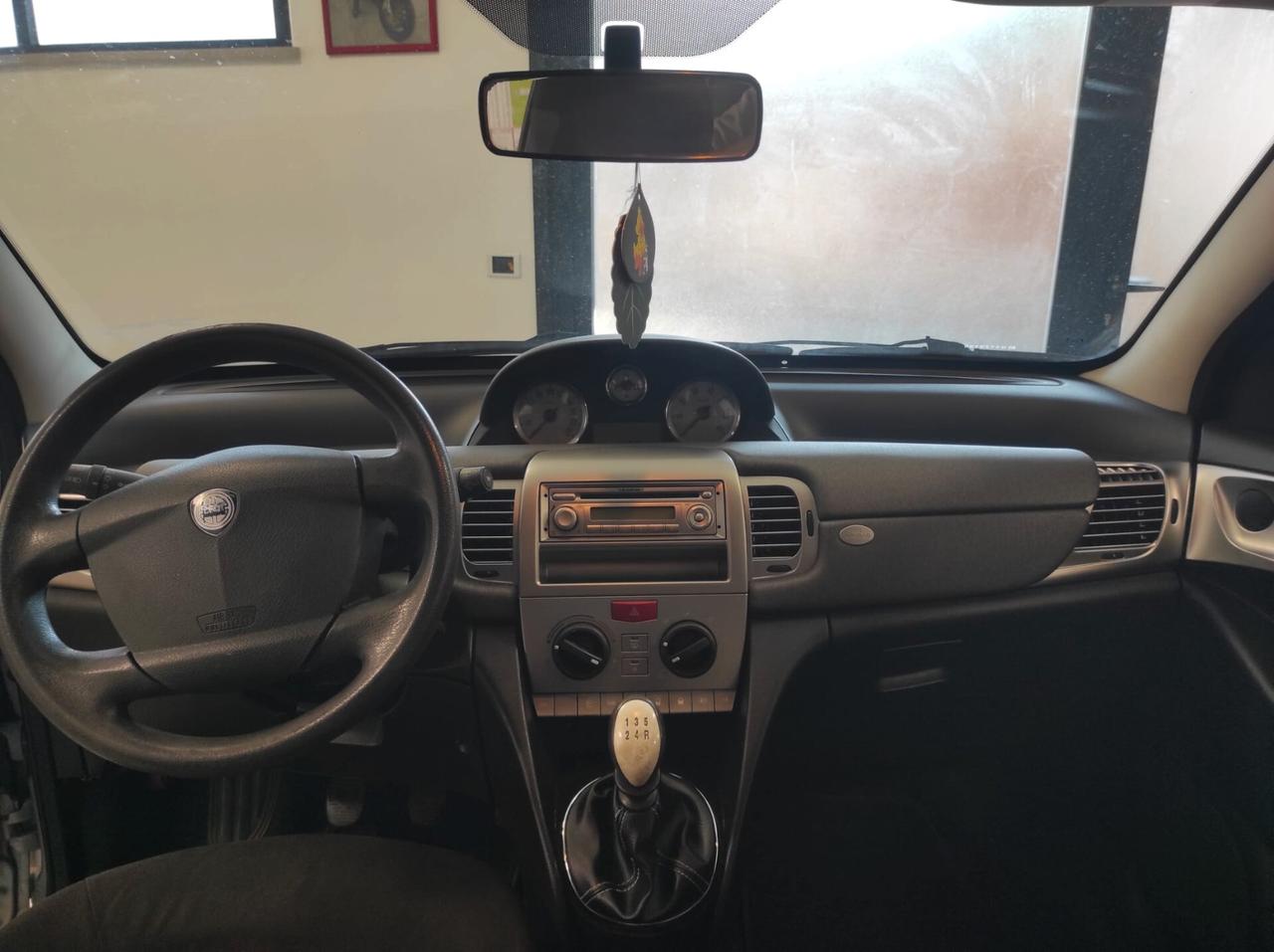 Lancia Ypsilon 1.2 Oro Giallo