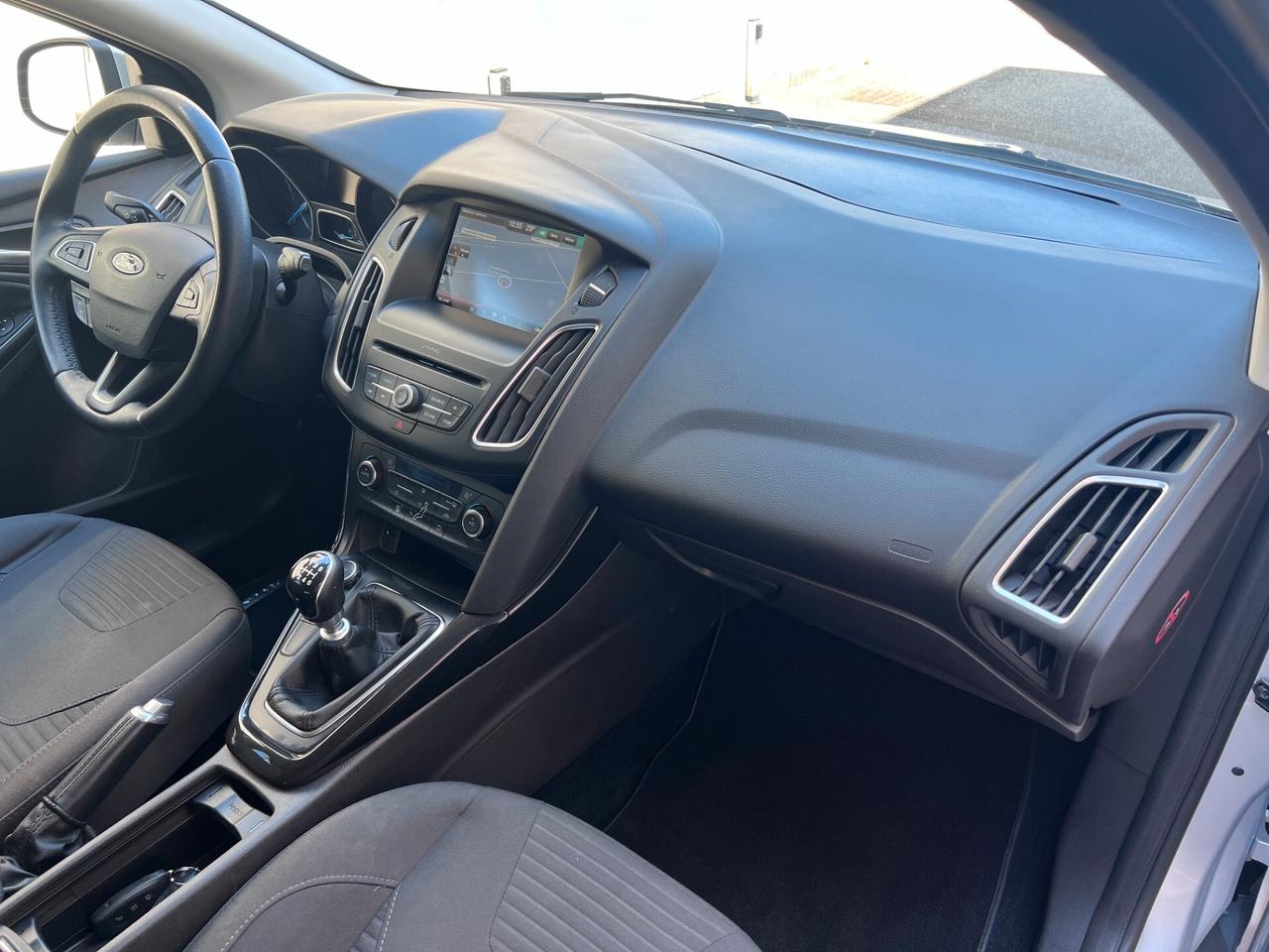 Ford Focus 5pt 1.5 tdci 120cv Titanium NAVI/CAMERA/PDC/16; OK NEOPATENT.