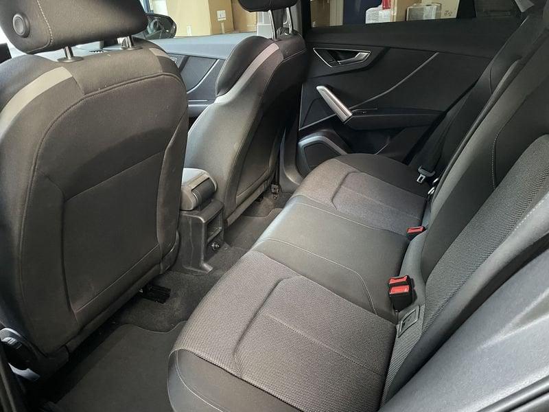 Audi Q2 Q2 35 TFSI S tronic Identity Black