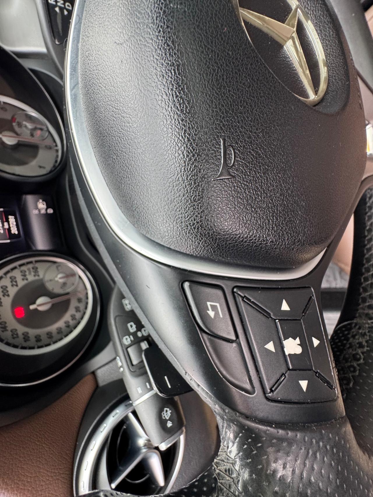 Mercedes-benz GLA 200 CDI Automatic Premium