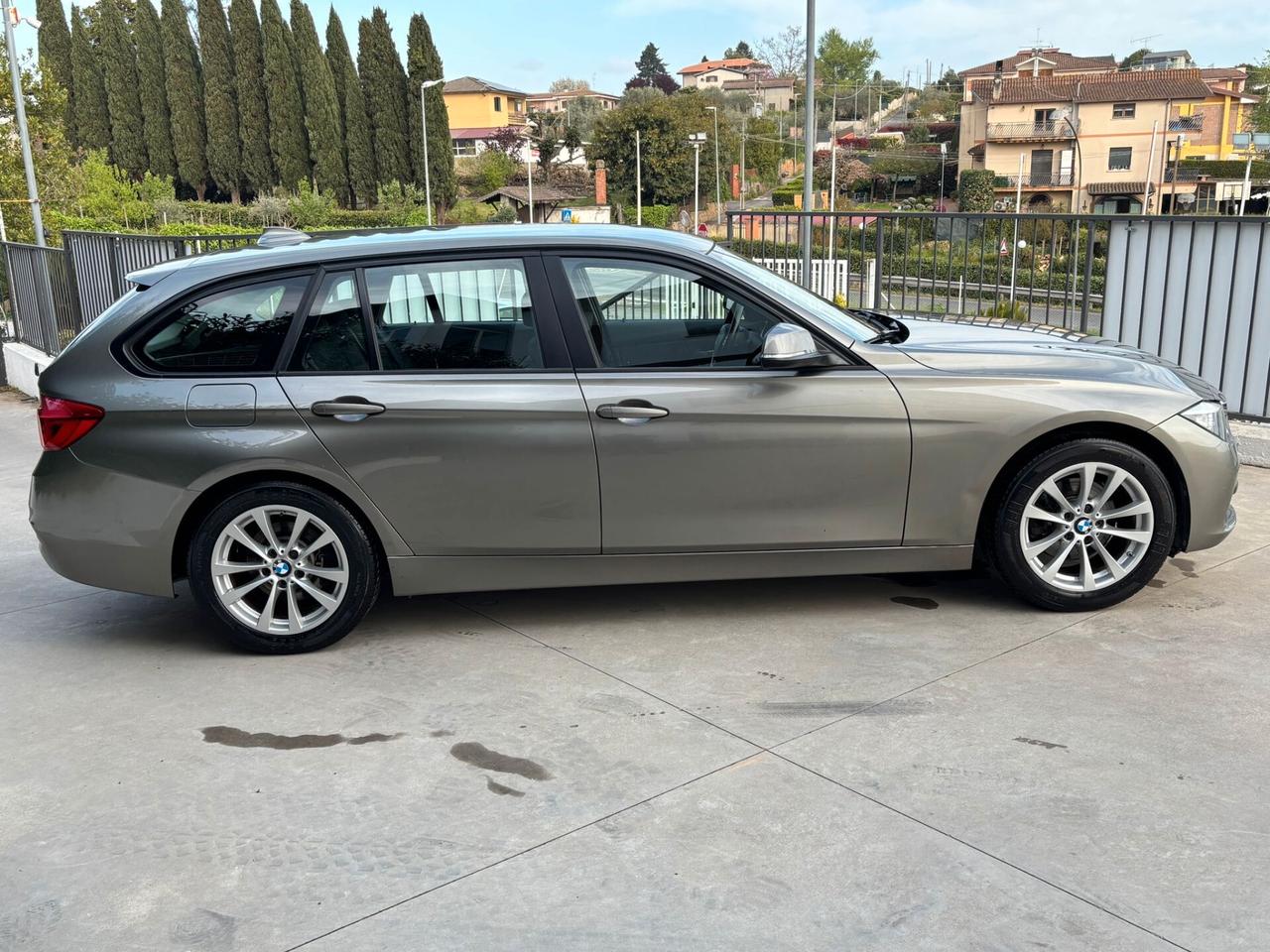Bmw 320d Touring automatico