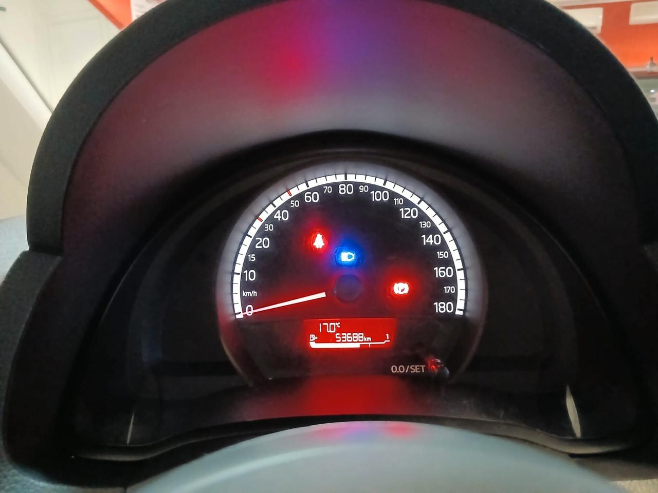 Volkswagen up! 1.0 BENZINA 60CV NEOPATENTATI