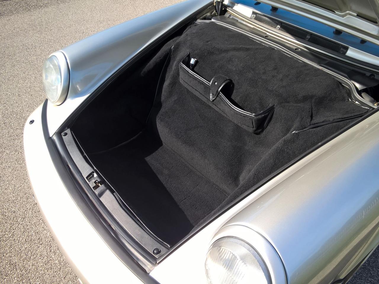 Porsche 911 964 Carrera 2 Cabriolet