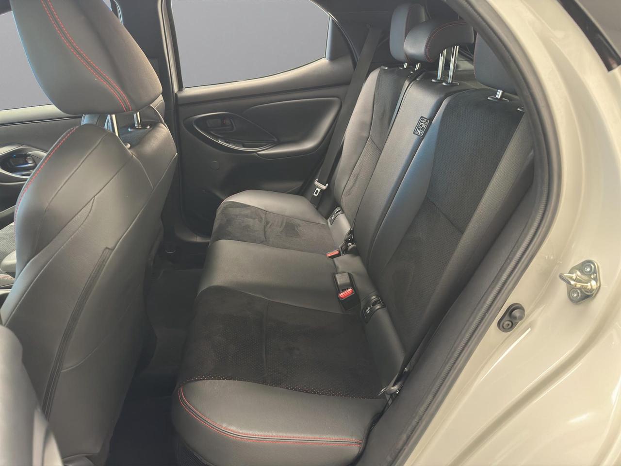 Toyota Yaris 1.5h GR Sport