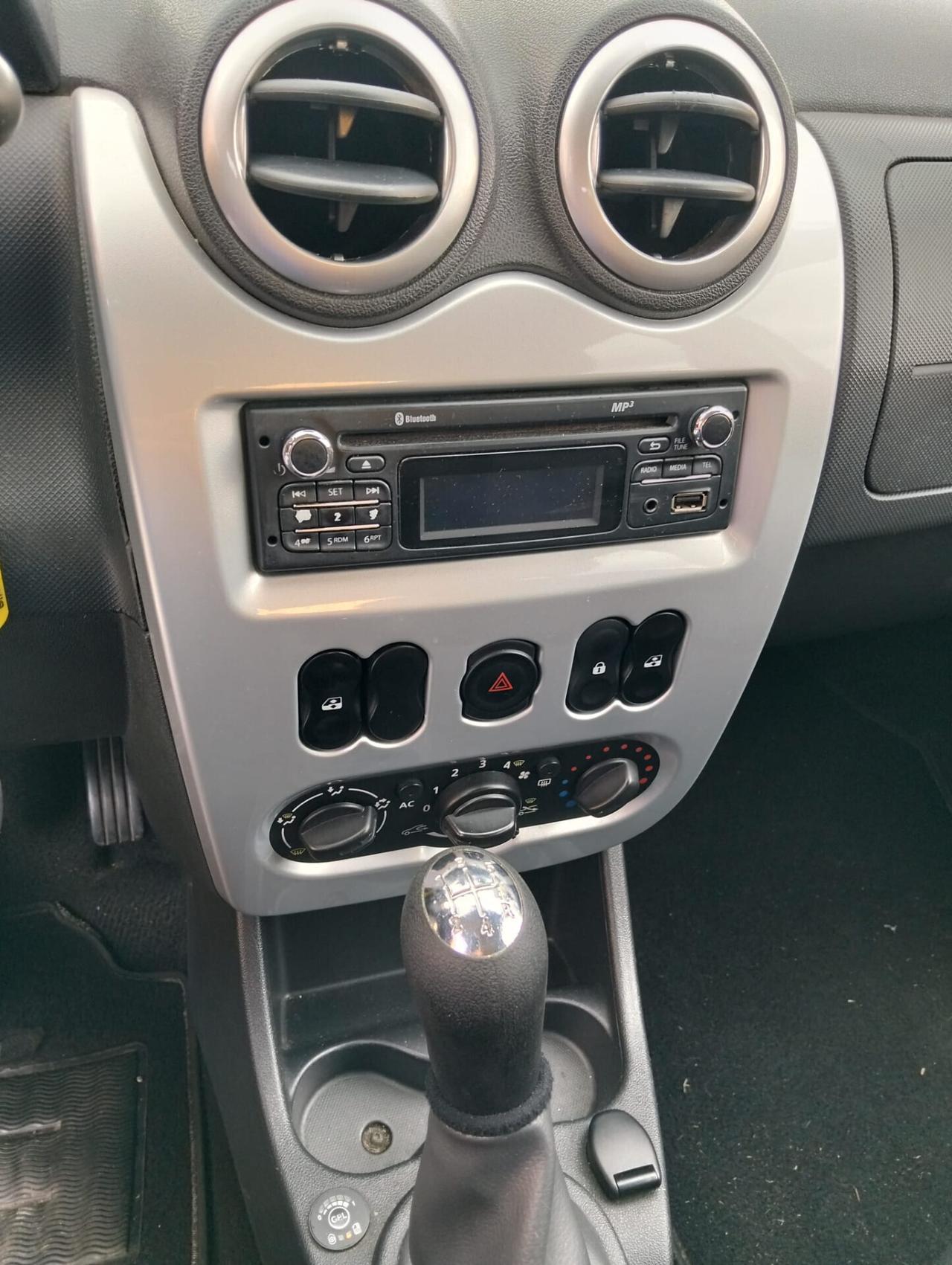 Dacia Sandero Stepway 1.6 8V GPL 85CV 2012