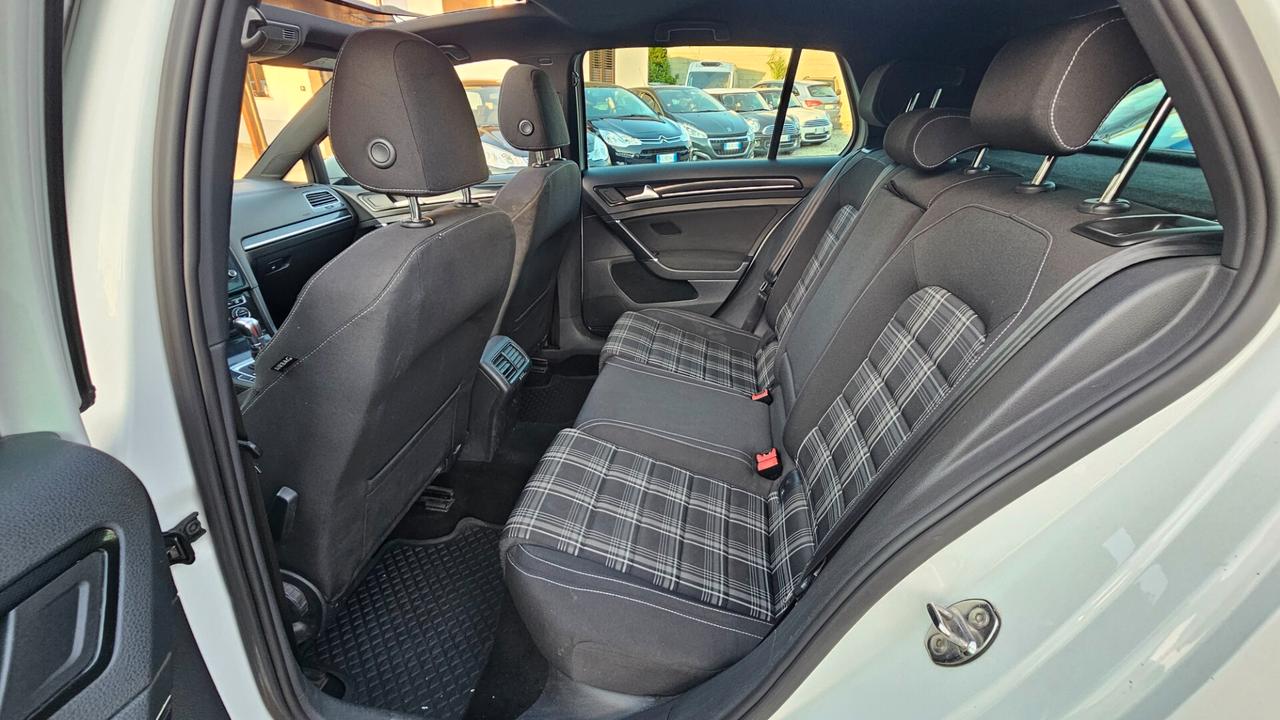 Volkswagen Golf GTD 2.0 TDI DSG BlueMotion Technology