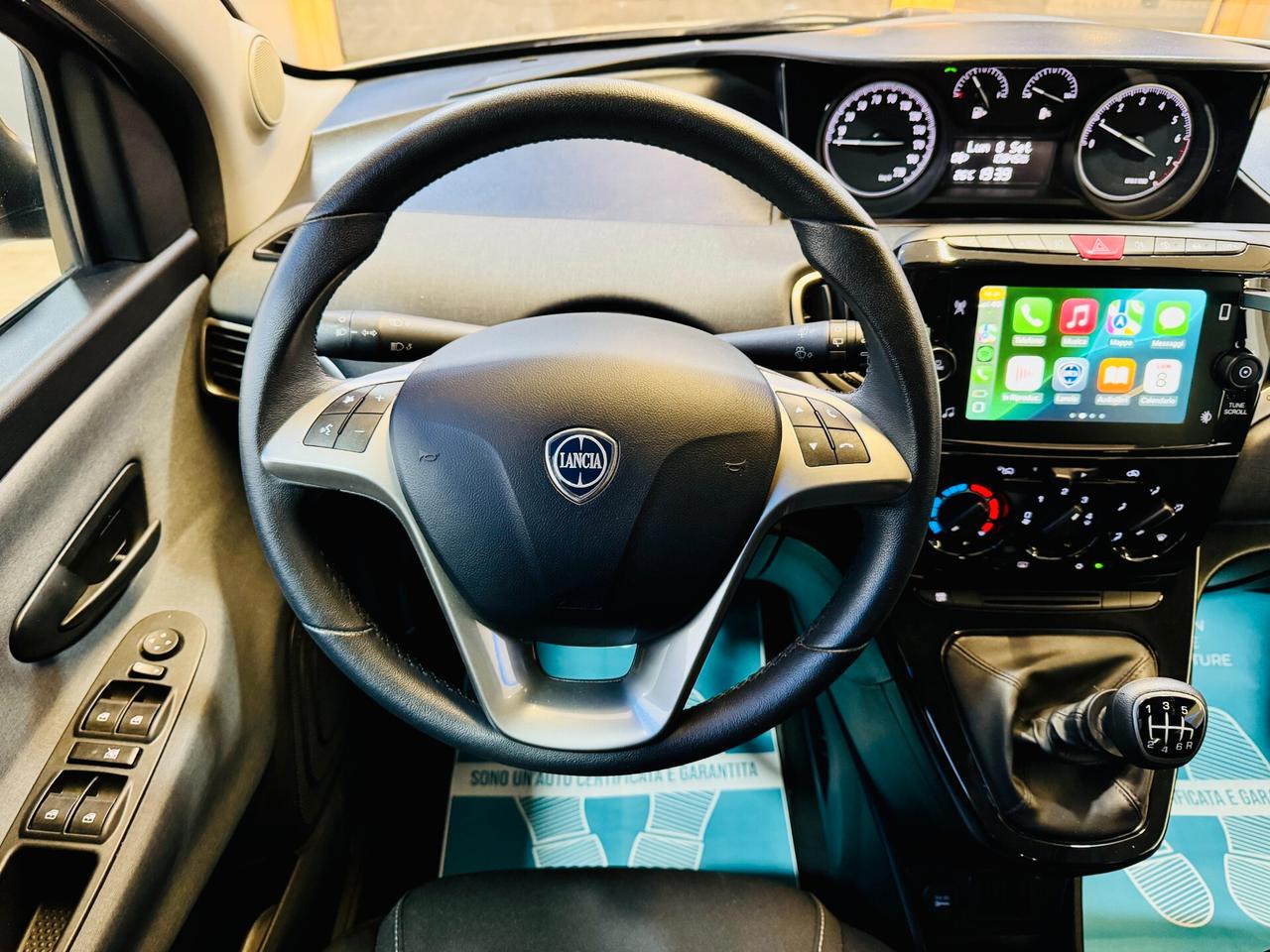 Lancia Ypsilon 1.0 S&S Hybrid 5p. CarPlay / Navi