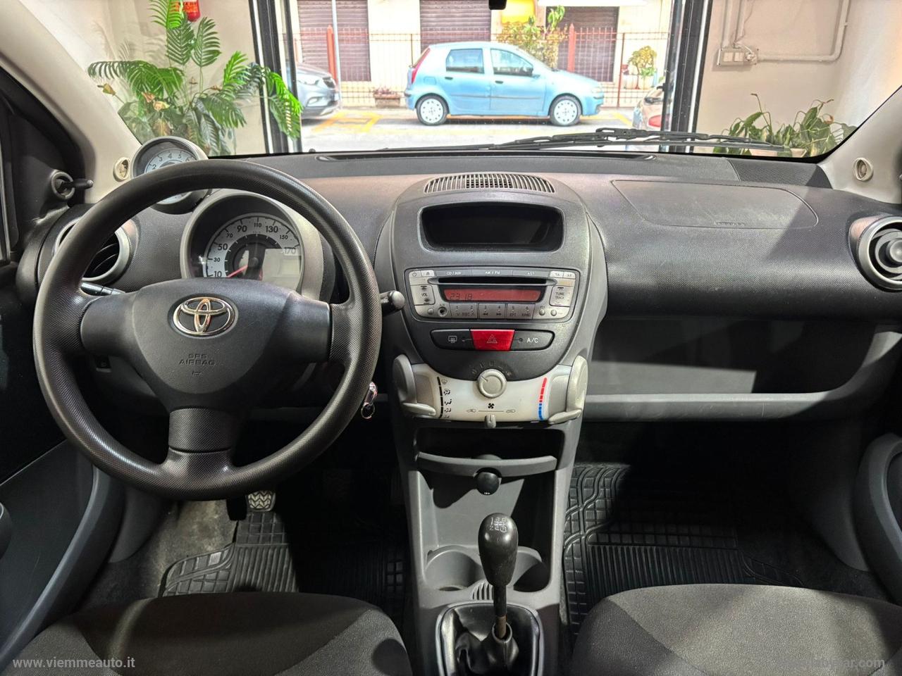 TOYOTA Aygo 1.0 VVT-i 5p. Now