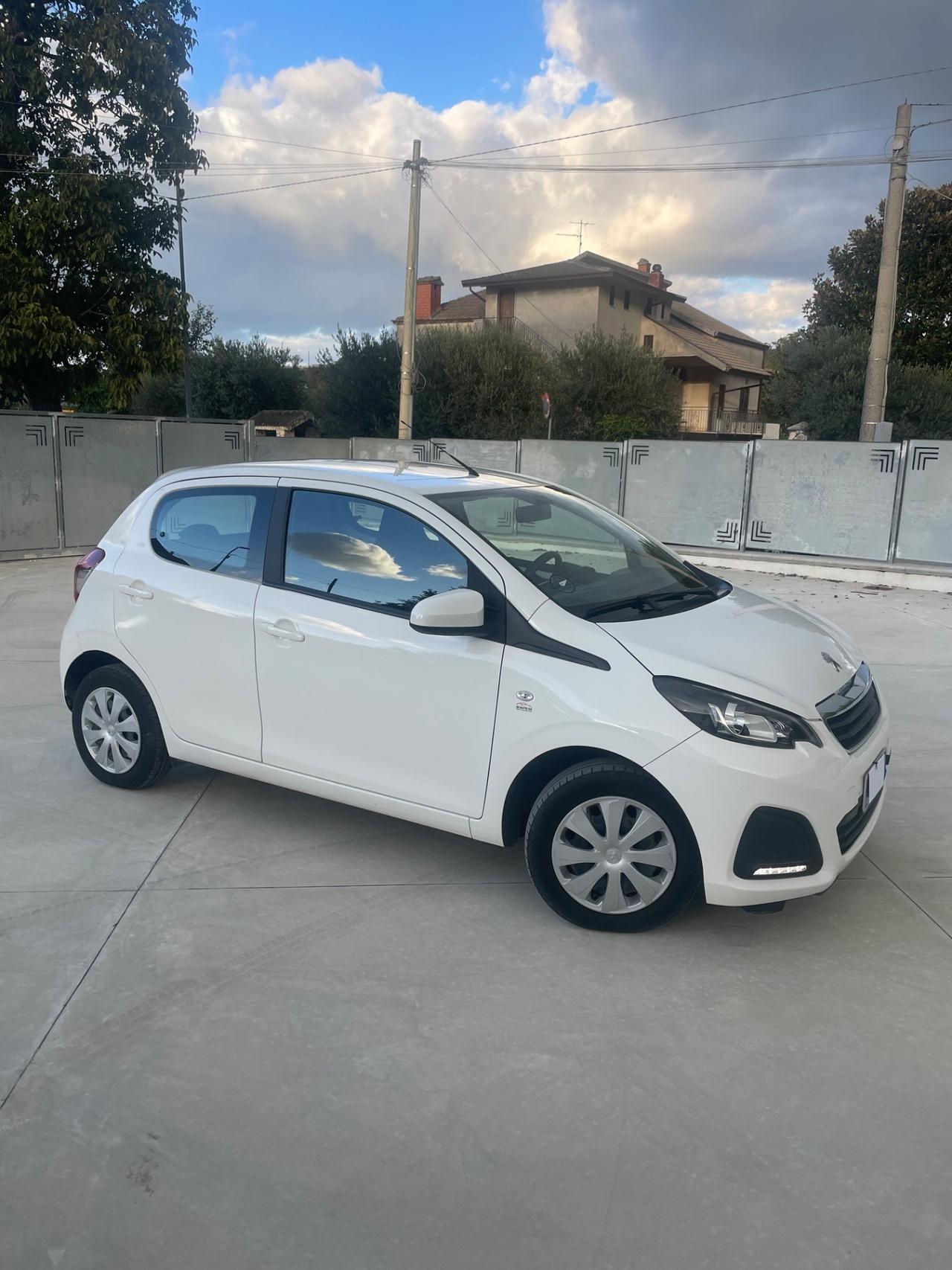 Peugeot 108 1.0 70Cv 2019 40,000km