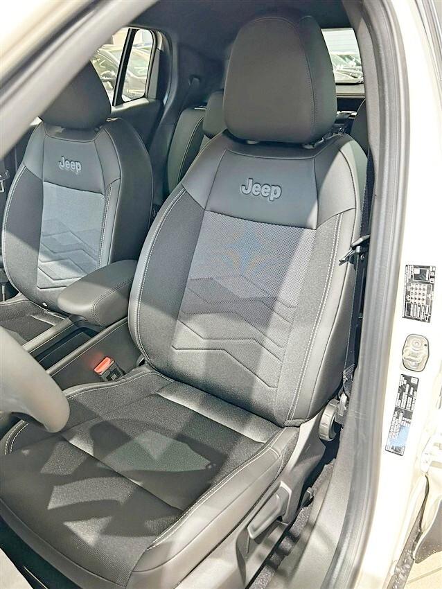 Jeep Avenger 1.2 Turbo 100 CV MHEV Altitude