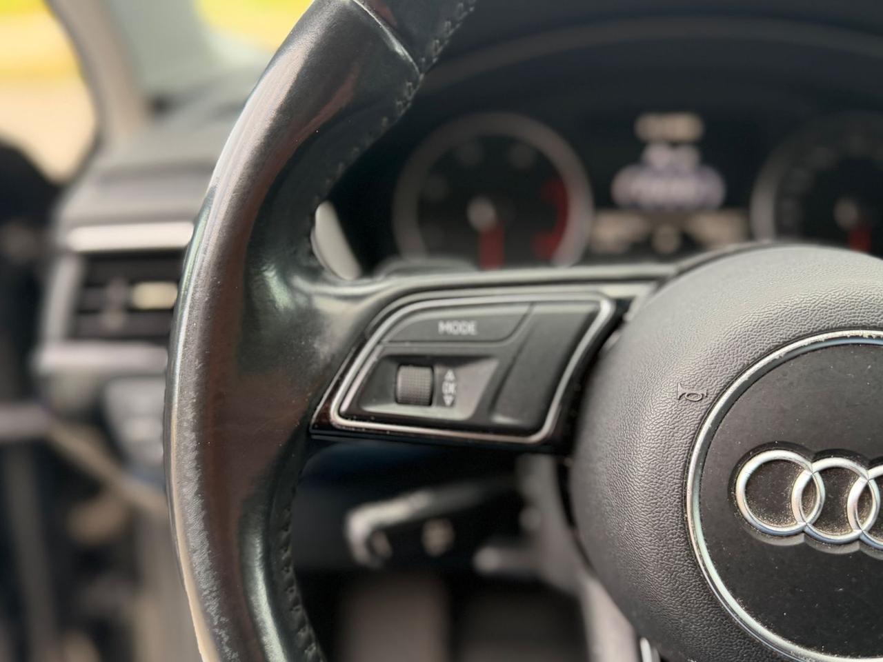 Audi A4 Business Sport 2.0 35 TDI #10742