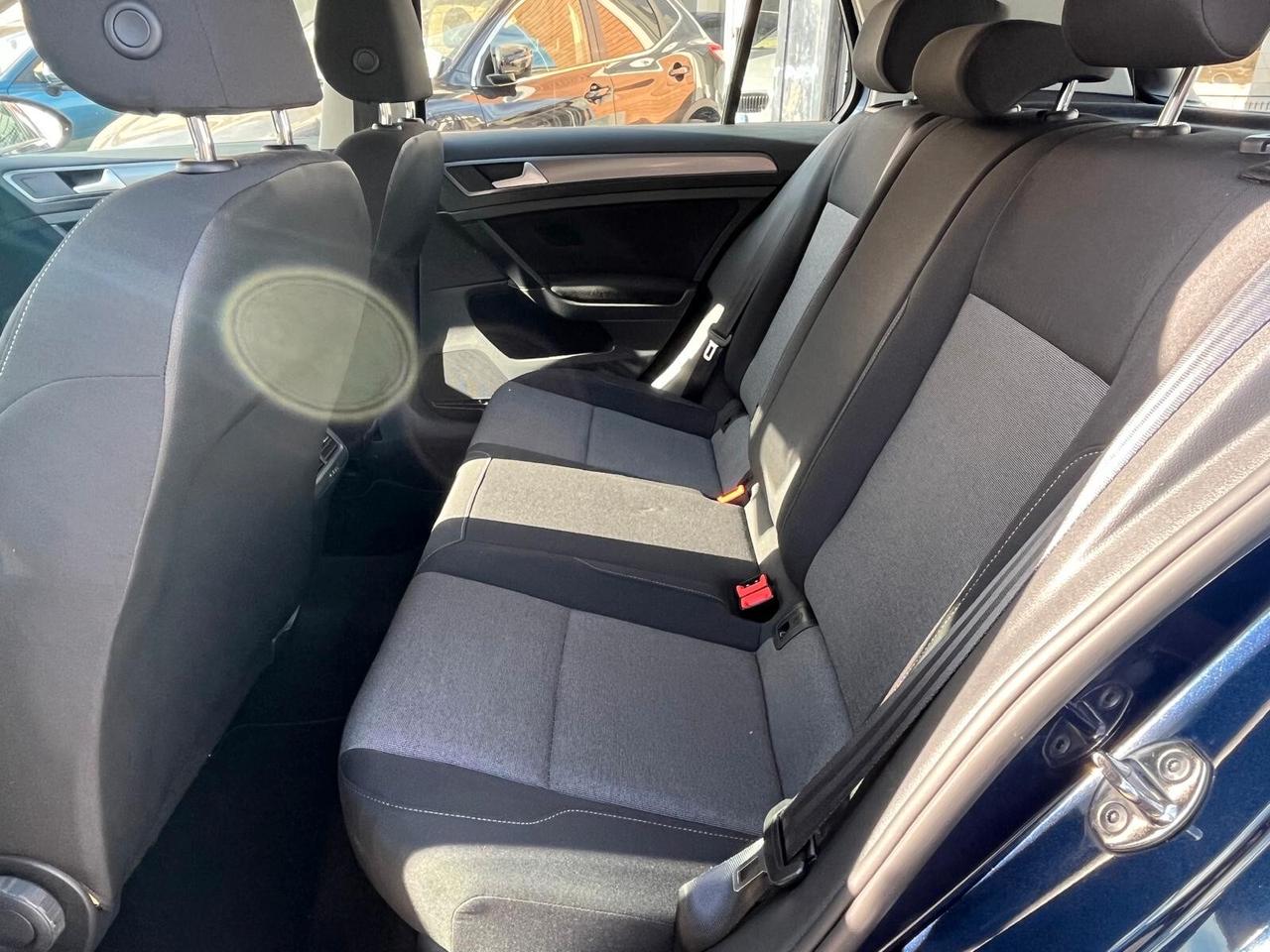 Volkswagen Golf 1.6 TDI DSG 5p. Highline BlueMotion Technology