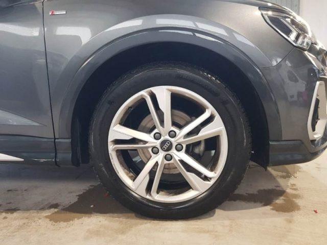 AUDI Q3 35 TDI quattro S tronic S line edition