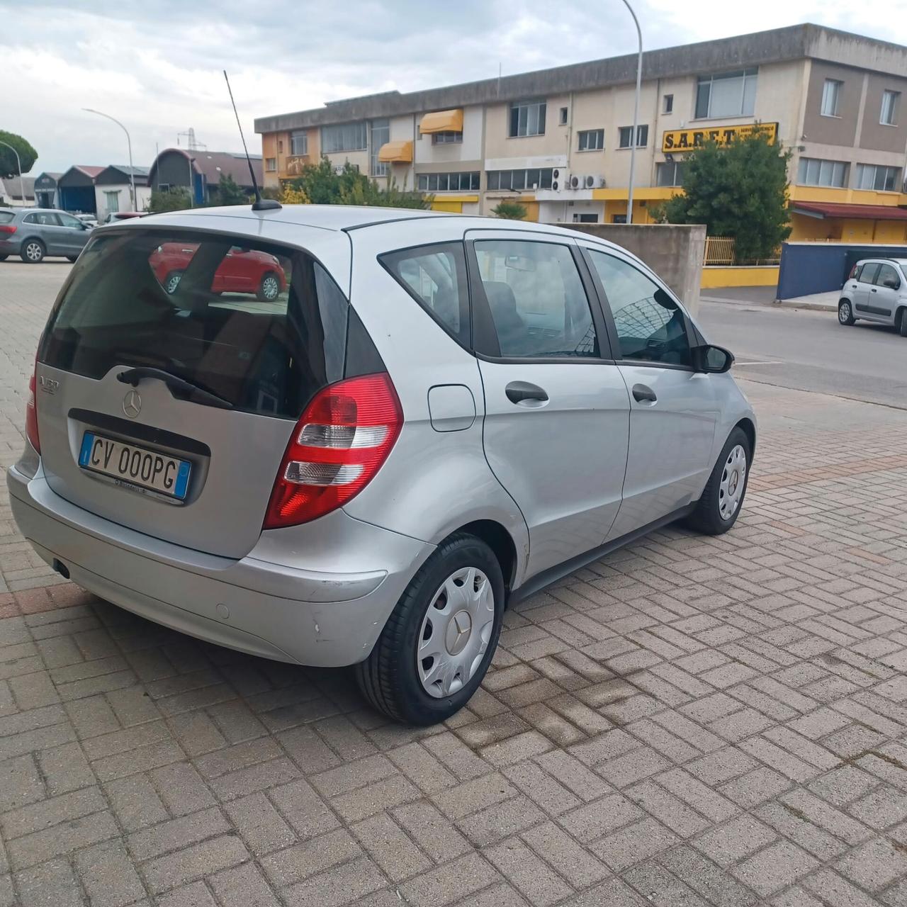 142.998KM CLASSE A 150 BUONE CONDIZIONI NEOPATENTATI