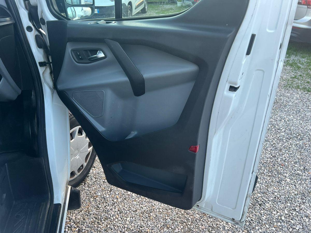 FORD transit custom 270 2.2 tdci 125cv Entry L1H1 transit custom 270 2.2 tdci 125cv Entry L1H1