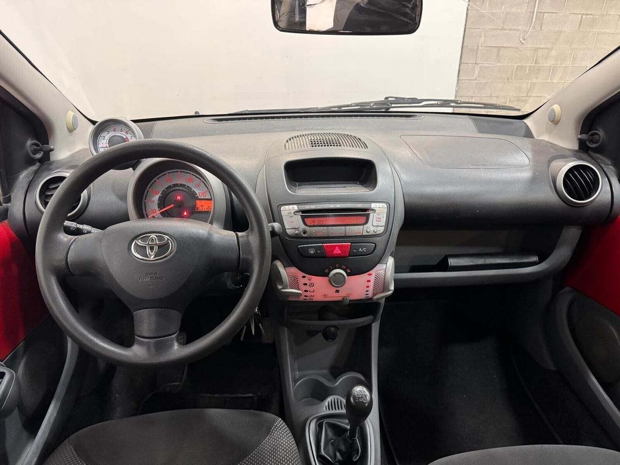 Toyota Aygo 1.0 12V VVT-i 5 porte Sol