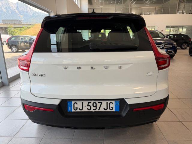 VOLVO XC40 T5 Recharge Plug-in Hybrid R-design