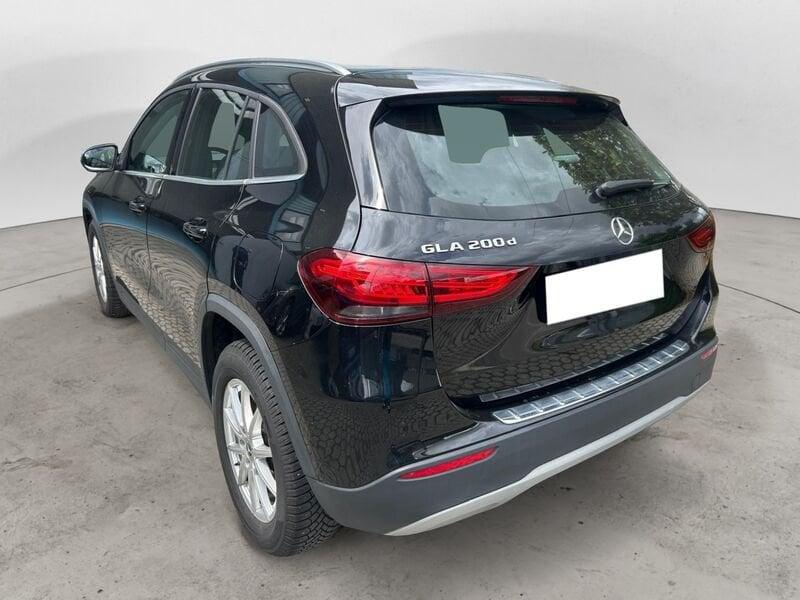 Mercedes-Benz GLA 200 d AUTOM.