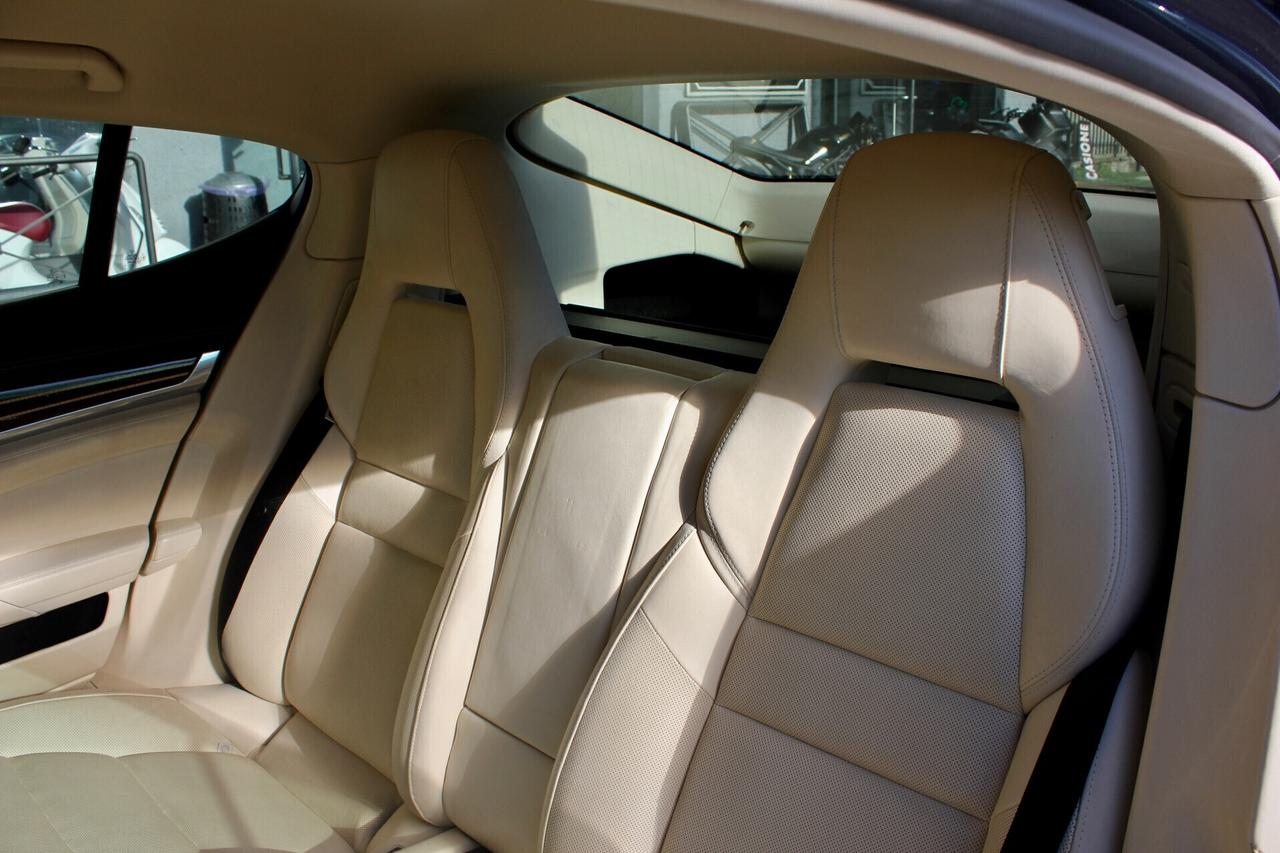Porsche Panamera 3.0 Diesel 250CV INTERNI PELLE BIANCO