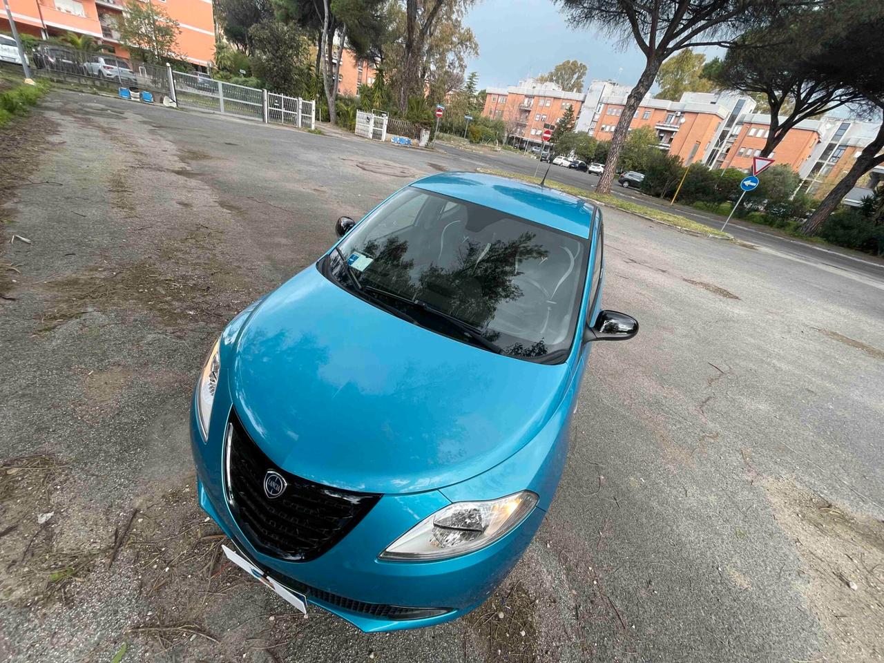 Lancia Ypsilon 1.2 69 CV 5 porte Elefantino NEOPATENTATI
