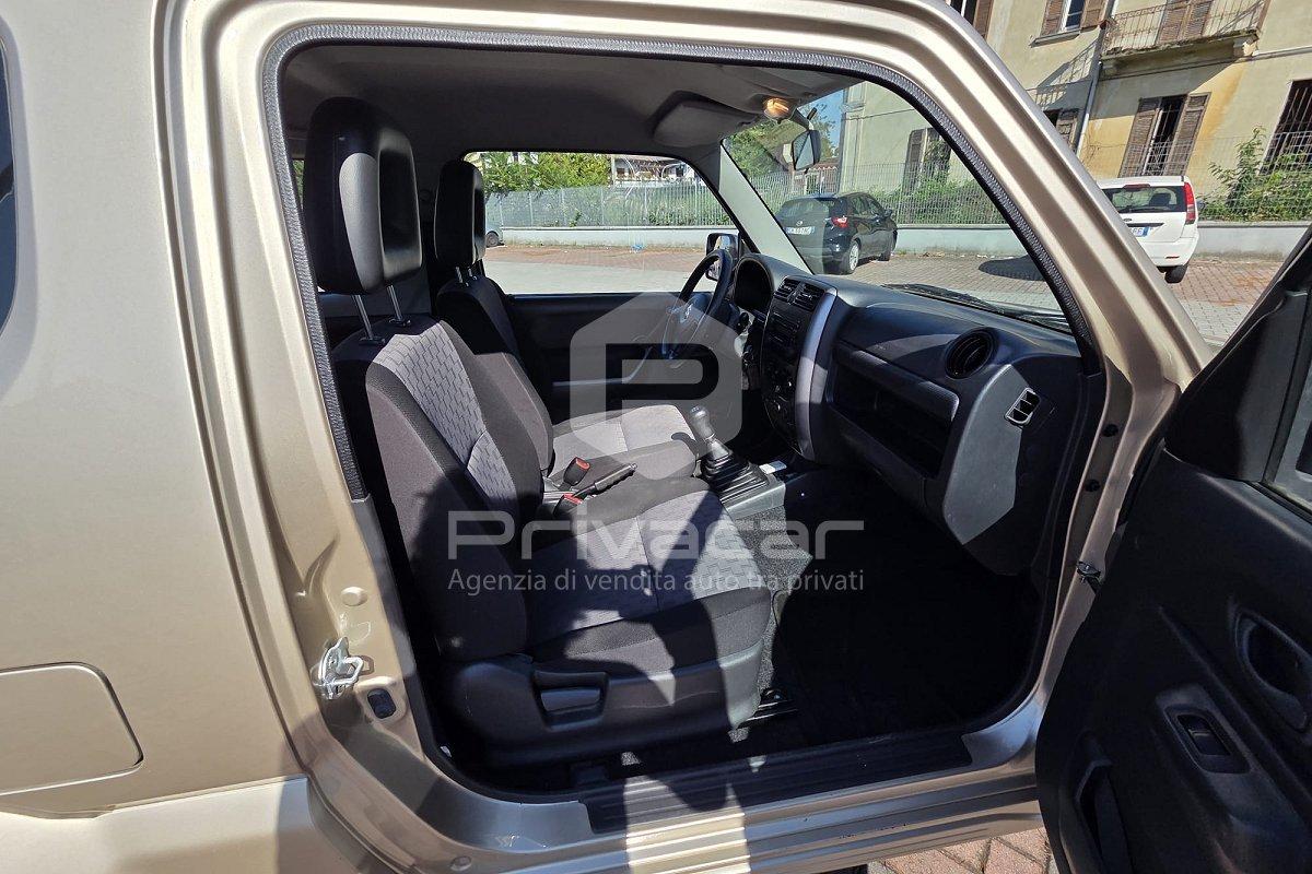 SUZUKI Jimny 1.3i 16V cat 4WD JLX