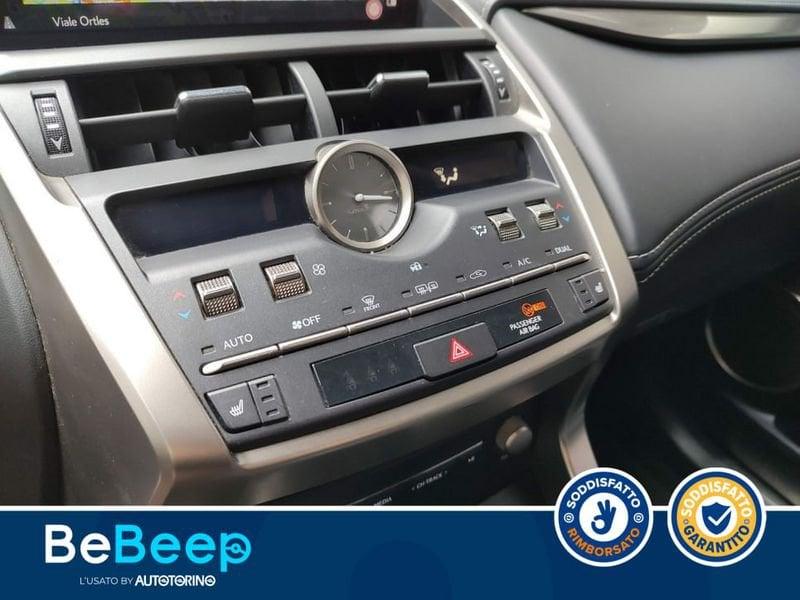 Lexus NX 300H 2.5 PREMIUM 4WD CVT