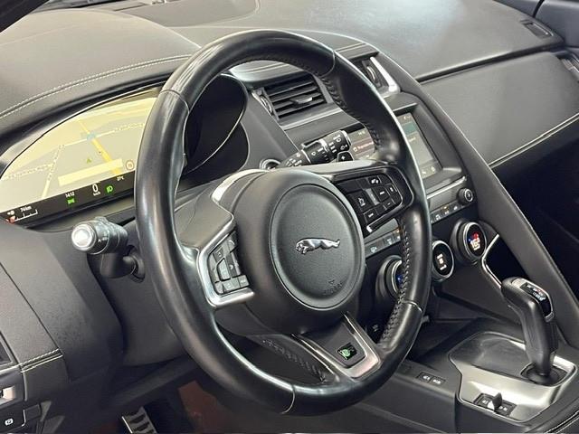Jaguar E-Pace 2.0D 180 CV AWD R dynamic Chequered Flag