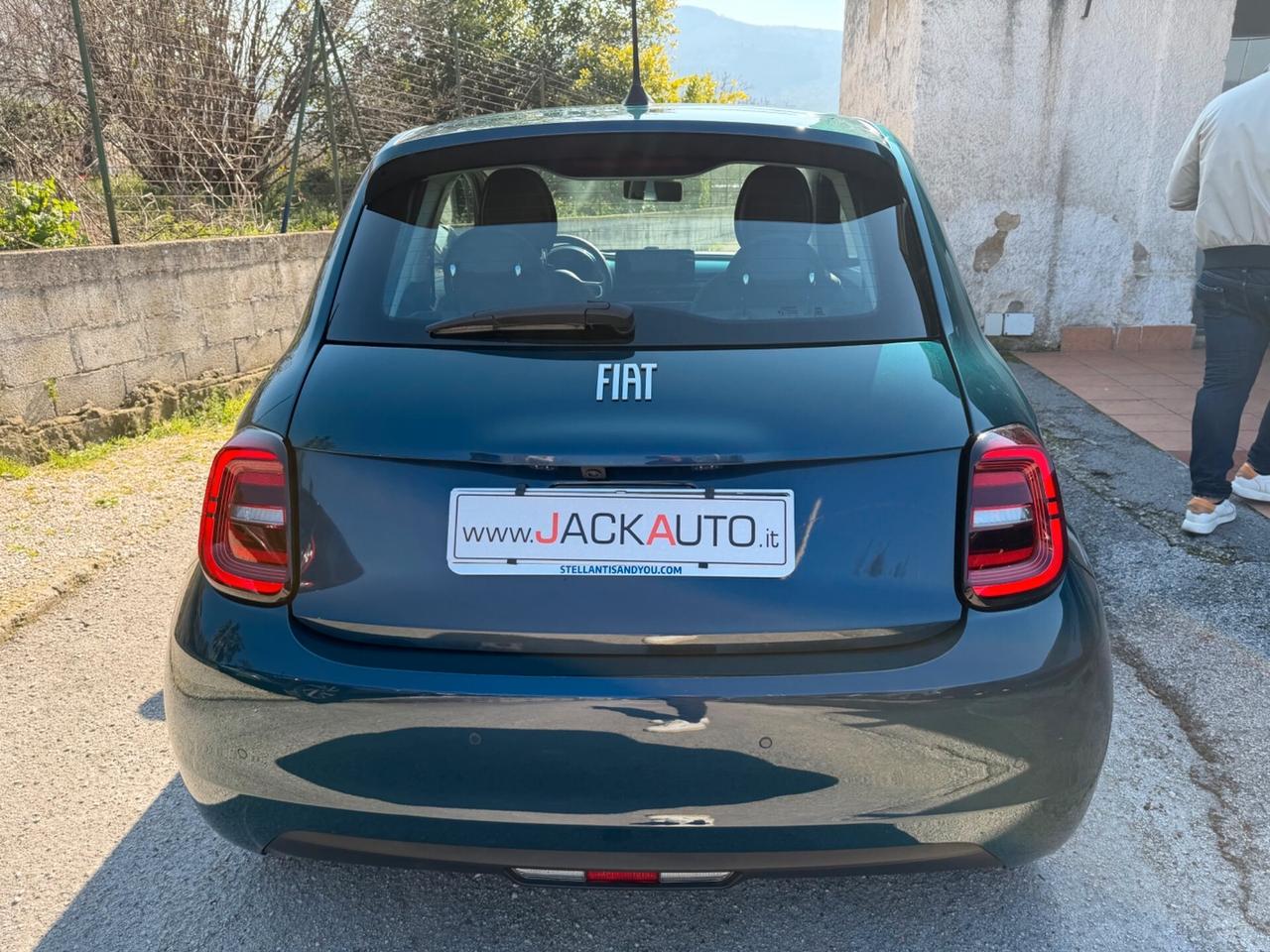 Fiat 500 500e Berlina 23,8 kWh Action
