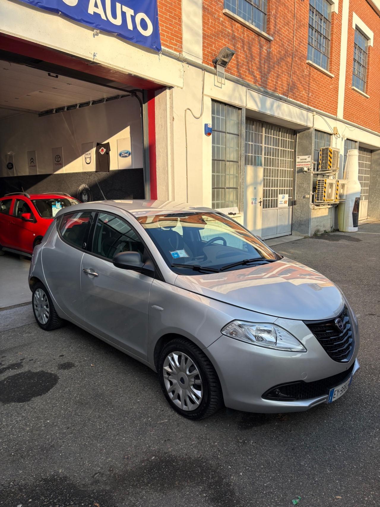 Lancia Ypsilon 1.2 69 CV 5 porte GPL Ecochic Gold