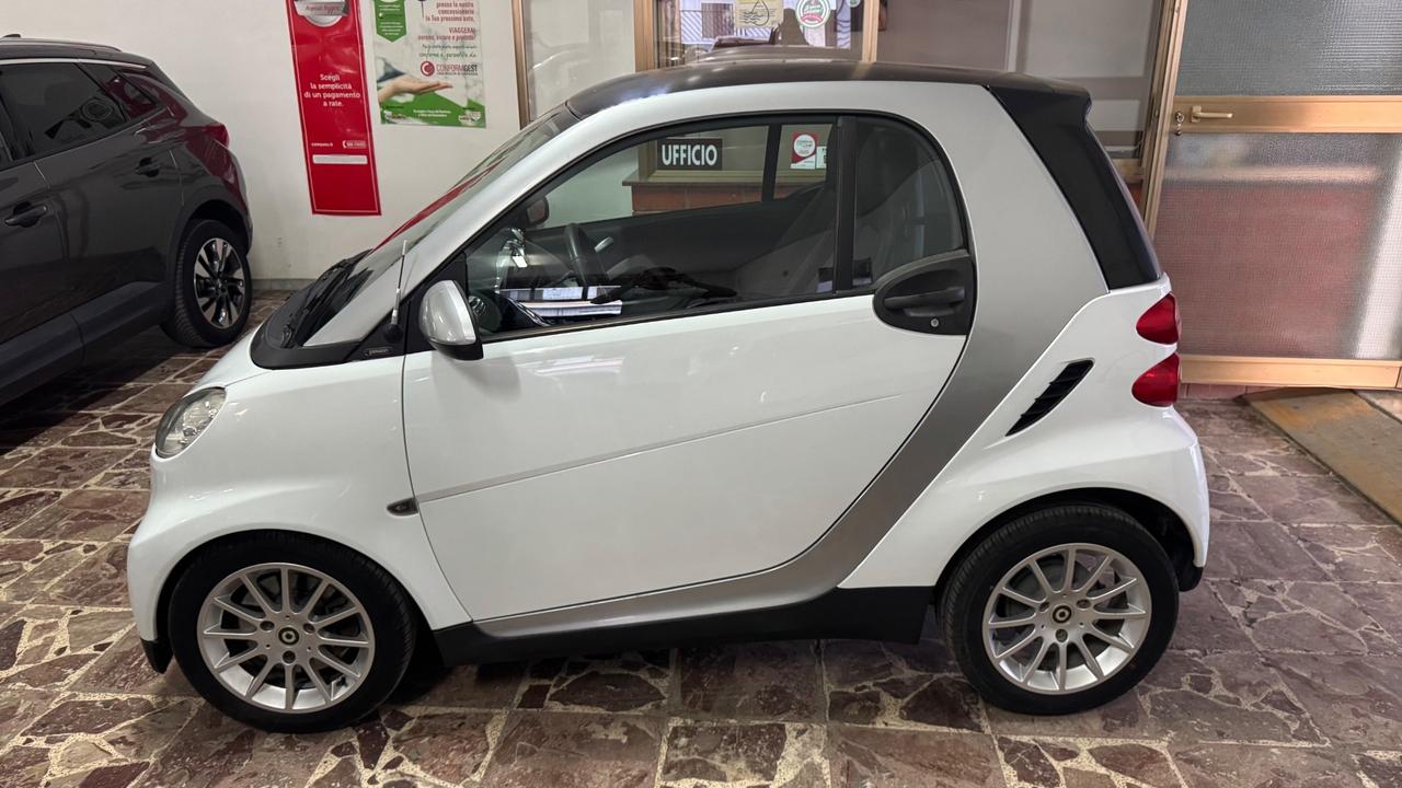 Smart ForTwo 1000 52 kW MHD coupé passion