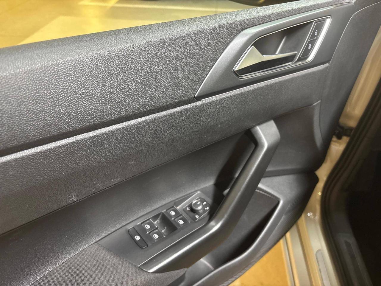 Volkswagen Taigo 1.0 tsi R-Line 110cv dsg