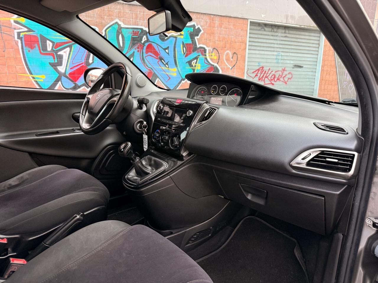 Lancia Ypsilon 1.3 MJT 16V 95 CV 5 porte IN PERFETTE CONDIZIONI