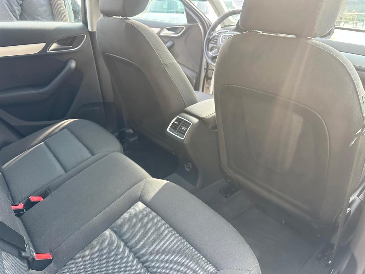 Audi Q3 2.0 TDI 150 CV Business