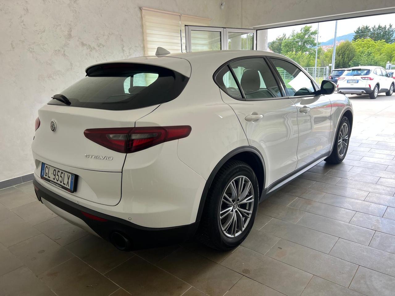 Alfa Romeo Stelvio 2.2 Turbodiesel 190 CV AT8 Q4 Business Ti
