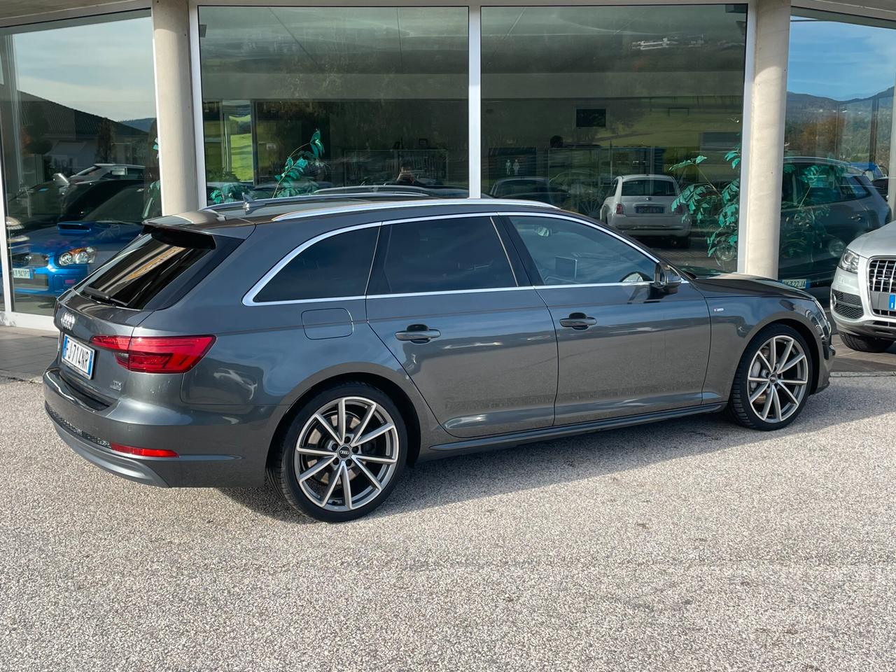 Audi A4 3.0 TDI 272 CV quattro S-LINE