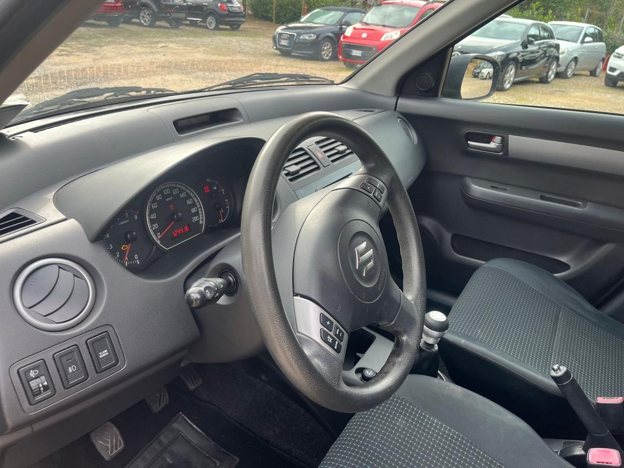 Suzuki Swift 1.3 Benzina - Neopatentati