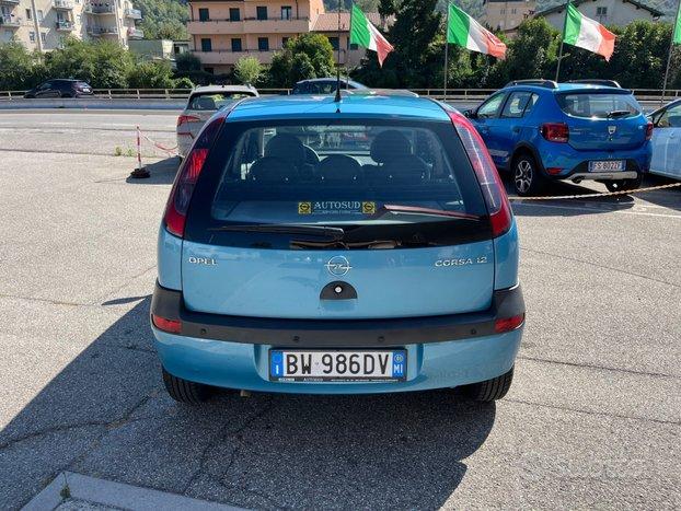 Opel Corsa 1.2i 5 porte